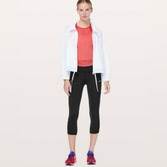 Lululemon Athletica EUC Size 4 Speed Up Crop Legging in Black - Picture 1 of 11
